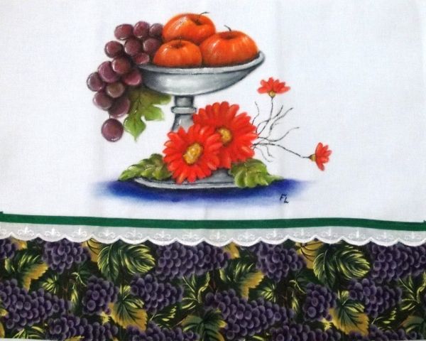 uvas e maçãs
